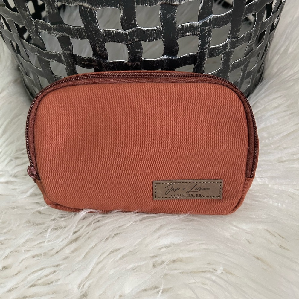 Jax and Lennon belt bag